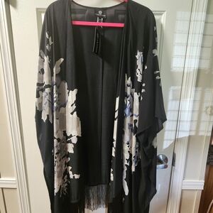 Womens Dressy Kimono by Curations ... Black with blue, gray & white. 2X/3X